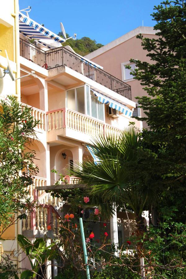 Mm Kovacevic Apartments Petrovac Exterior foto